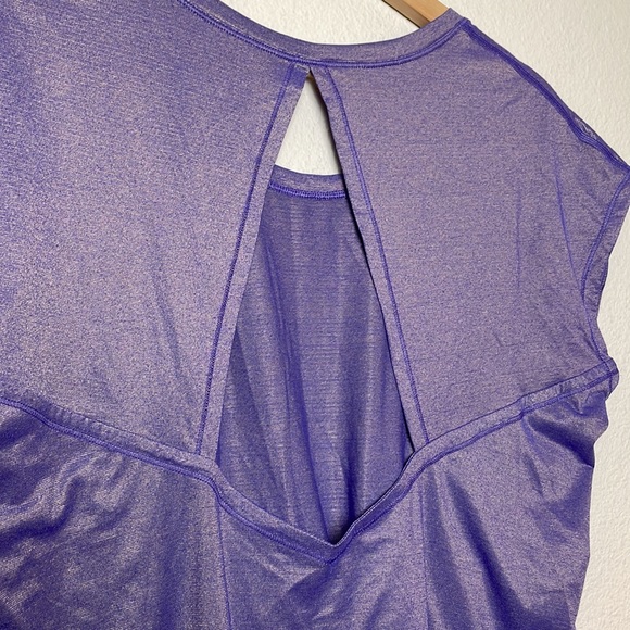 Lululemon Women’s Sweaty Or Not Crop Tee Heathered Iris Flower / Gold Size 8-10 - Picture 7 of 9